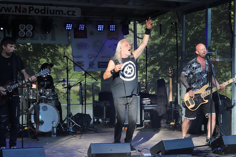 Kapela Merlin s Danem Horynou